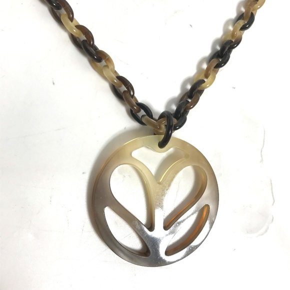 HERMES Heart Horn Pendant Chain Necklace in Buffalo Horn, Brown, for Women - Picture 2 of 10